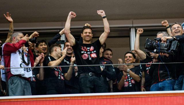 爆冷首冠≠弱冠，勒沃库森是史上最强德甲冠军之一！