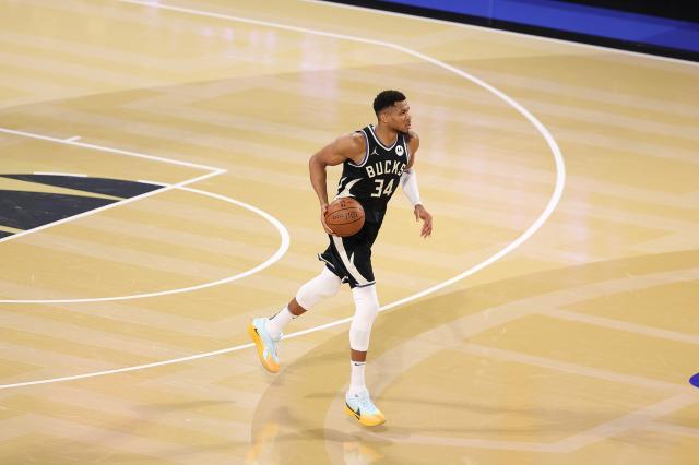 【现场】扬尼斯统治全场 雄鹿力克雷霆问鼎NBA杯