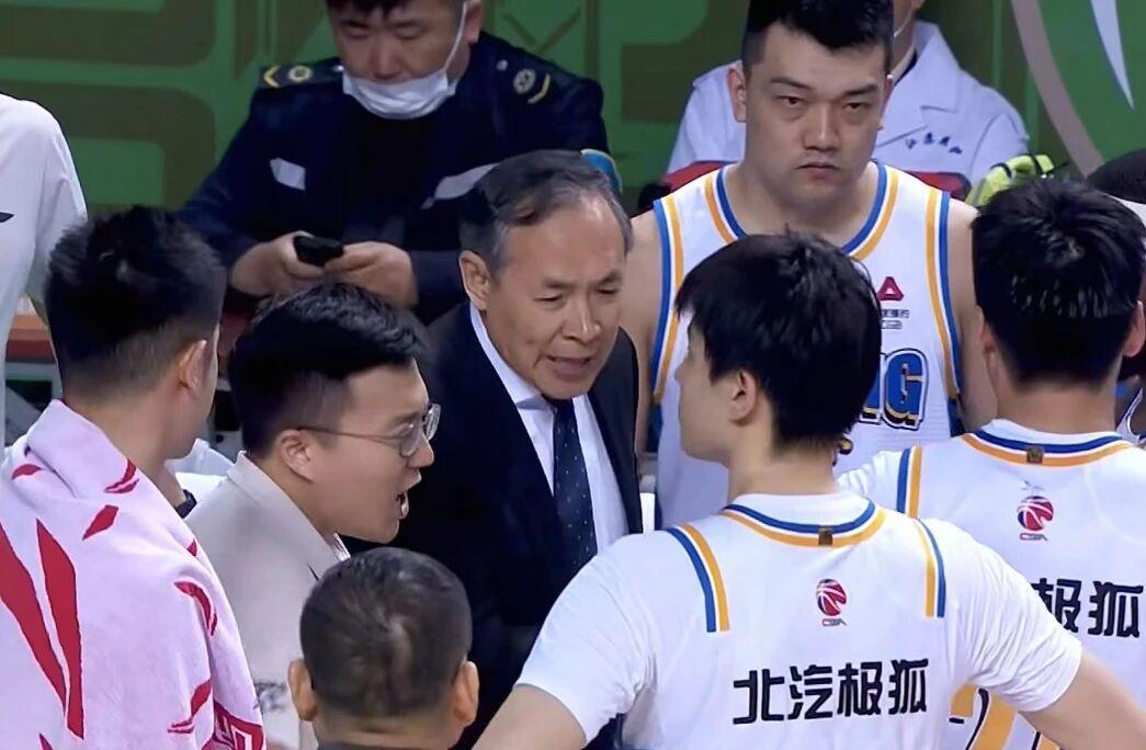 开云平台-北京男篮大胜同城劲敌,广东男篮33分大胜,辽宁男篮双加时惜败